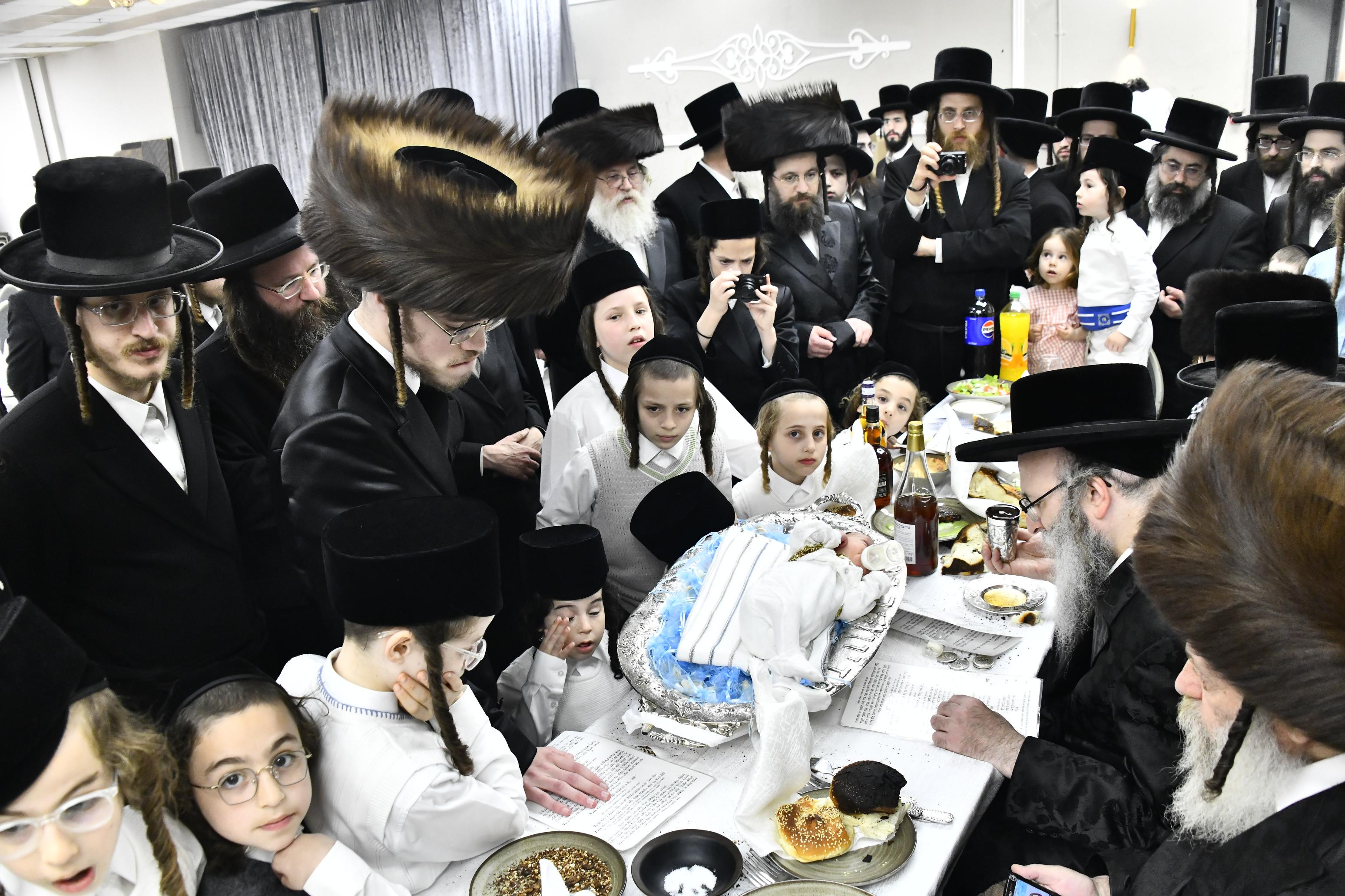 הרבי מספינקא פדה את הנין של האדמו"ר מנדבורנה חיפה | צפו בתיעוד 