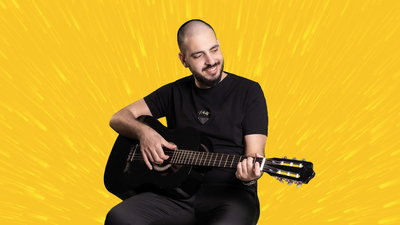 יוסף עבאדי בגרסה ווקאלית לשירו: רגעים של אושר