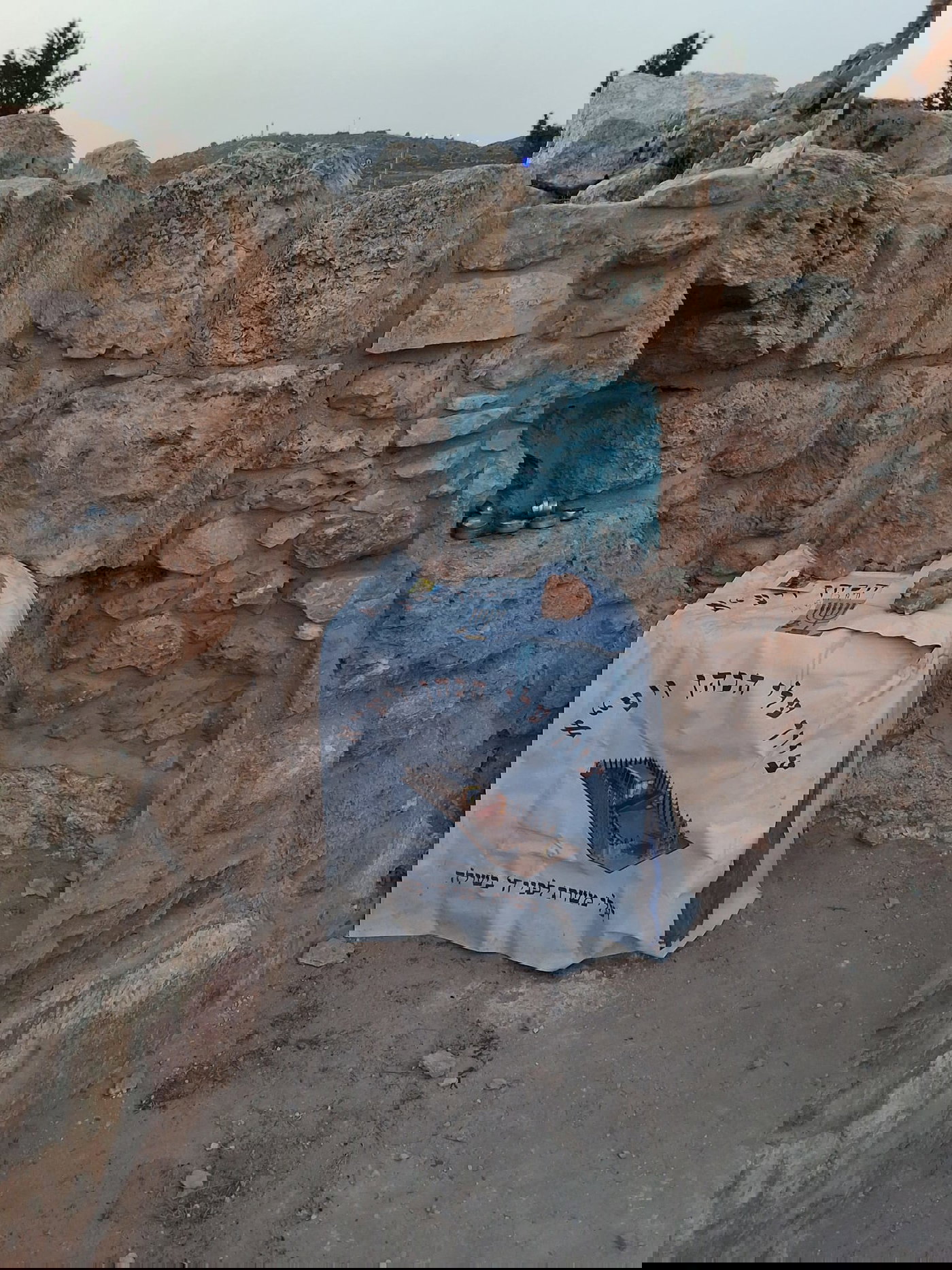 קבר עלי הכהן בשילה