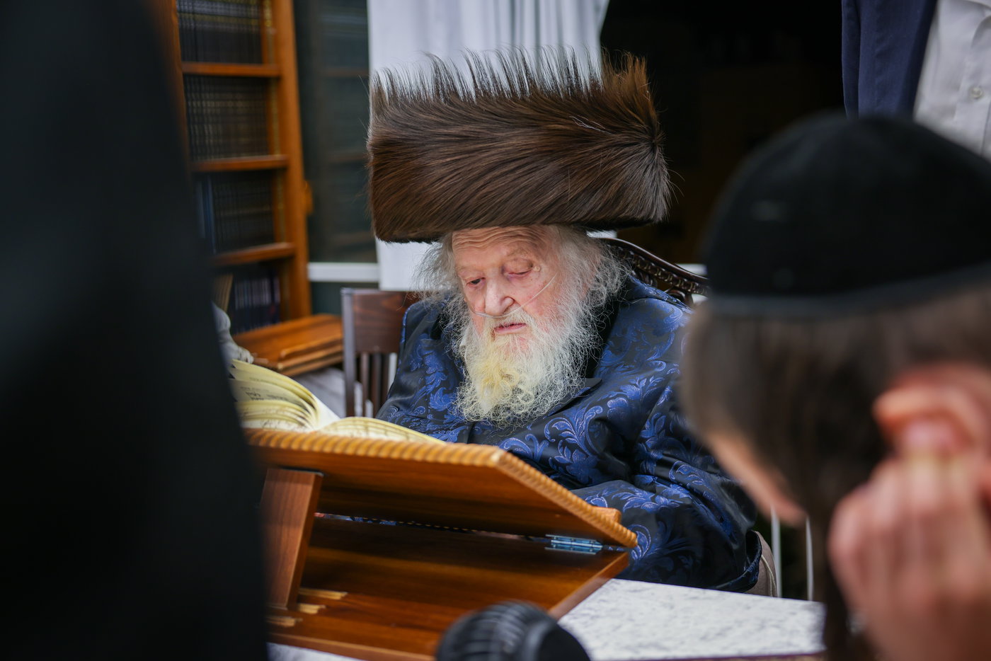 ערב ומוצאי שבת אצל הגר"מ שטרנבוך