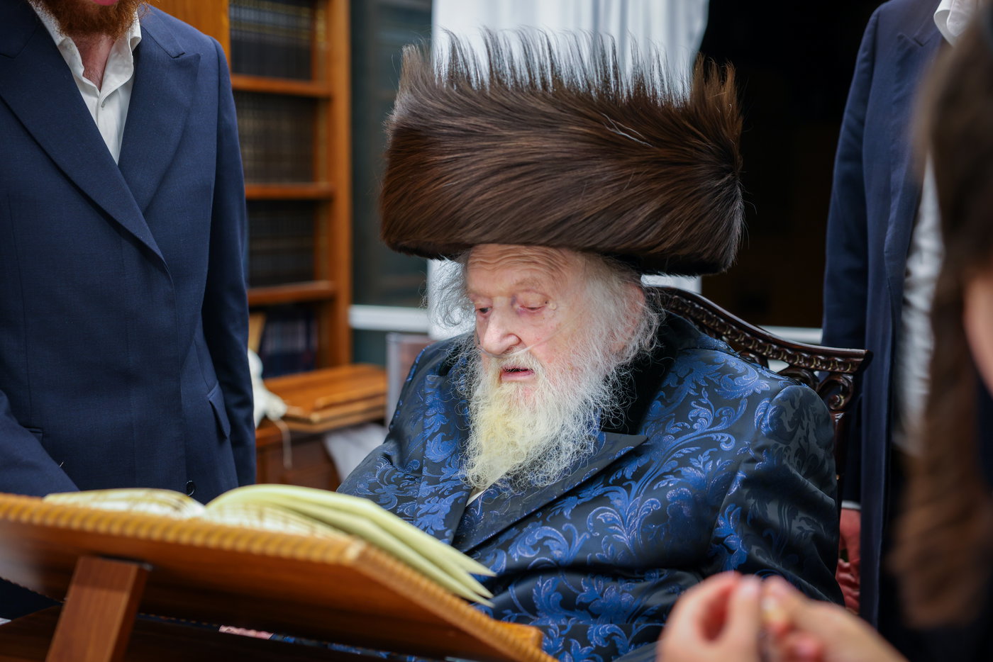 ערב ומוצאי שבת אצל הגר"מ שטרנבוך