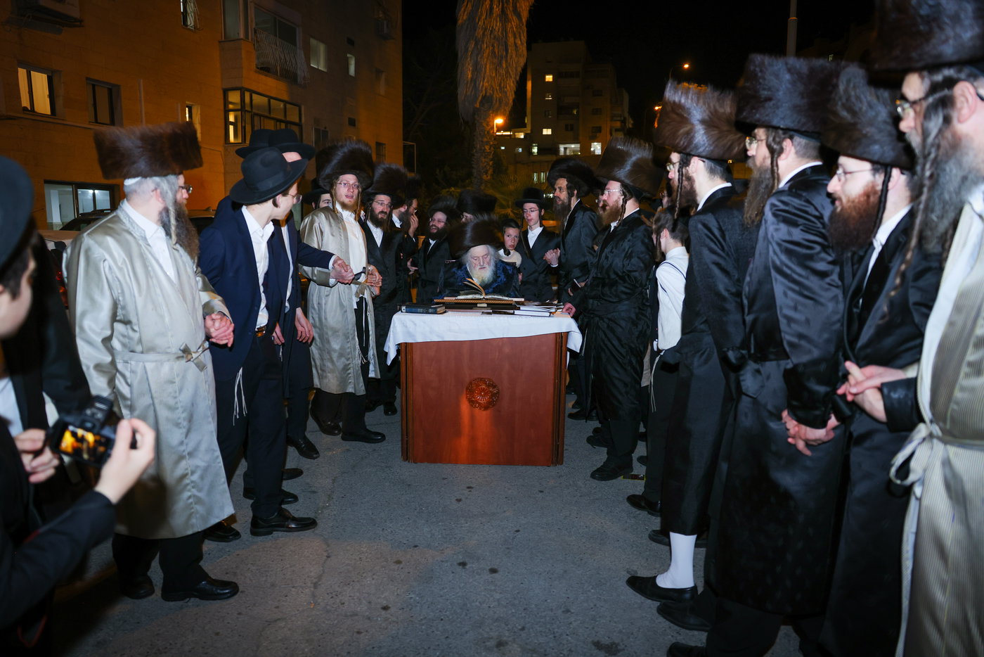 ערב ומוצאי שבת אצל הגר"מ שטרנבוך