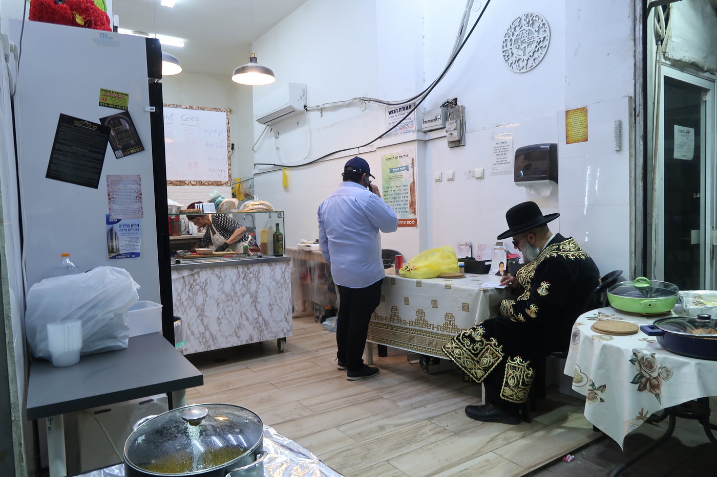 ללא גלימת הראשון לציון. אייל ציונוב בבני ברק