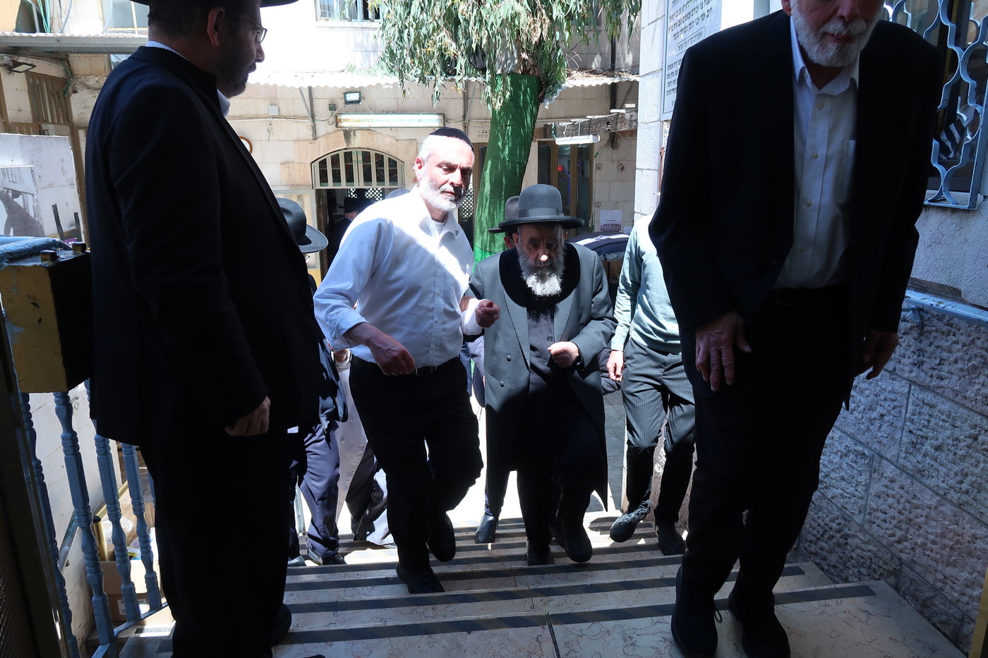 הגר"מ צדקה בשיעור במוסאיוף