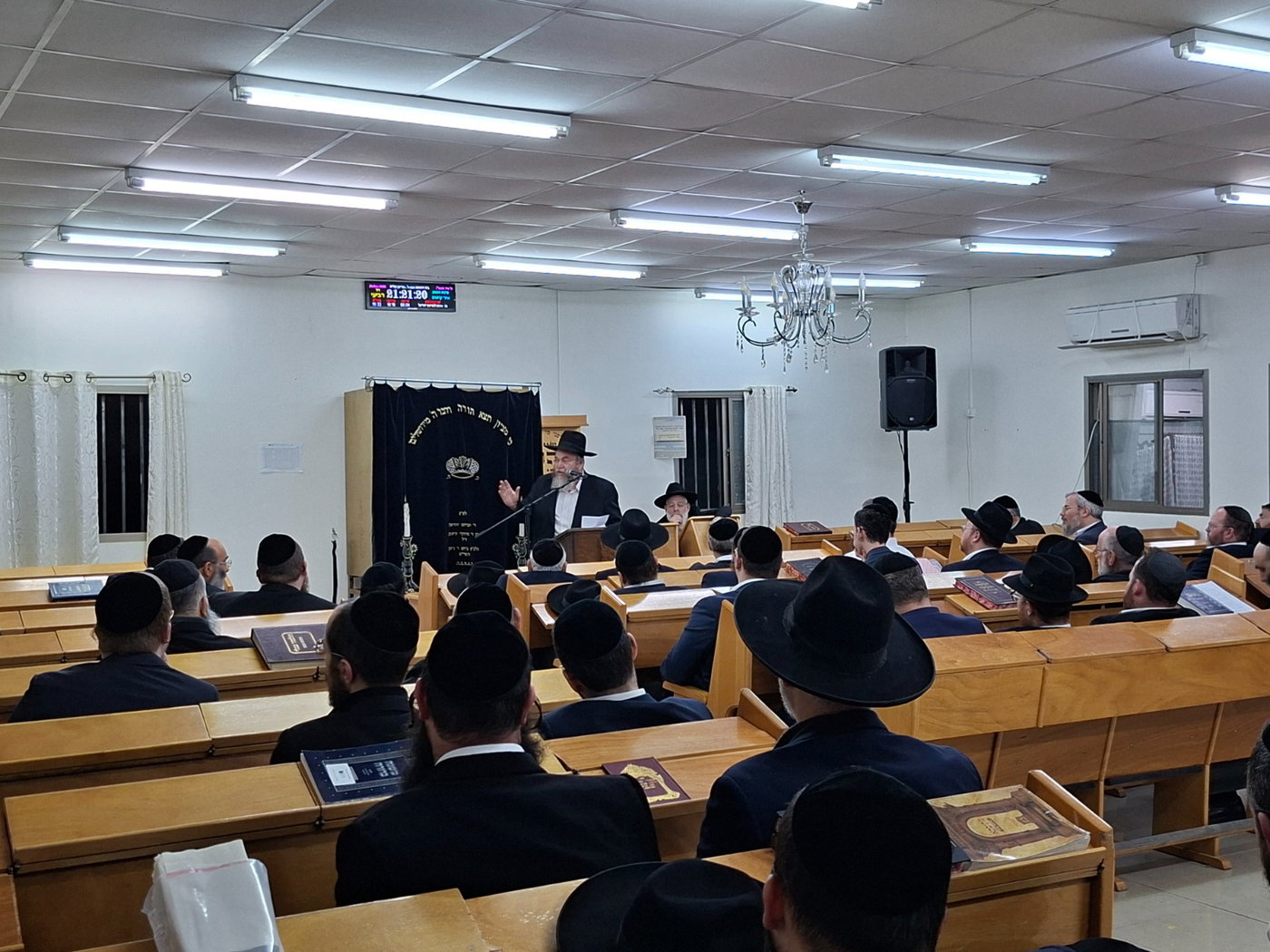 עצרת הספד על הרב יצחק דונט ז״ל