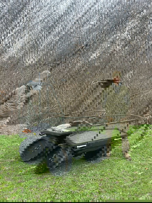 חוסך חיי אדם בחזית. רכב רובוטי אוקראיני לציוד לוגיסטי ותחמושת