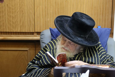 האדמו"ר מתולדות אברהם יצחק