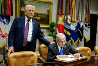 השגריר הבריטי מודה: "יש מדינה אחת שיש לה יחסים מיוחדים עם ארה"ב"