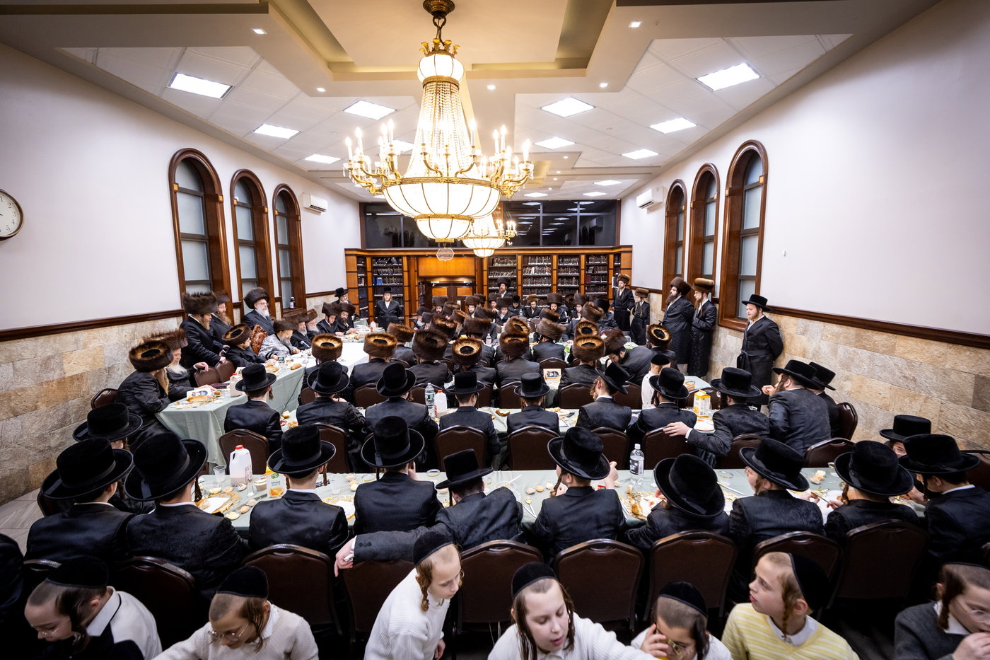 הדינרים בחצה"ק באבוב 45