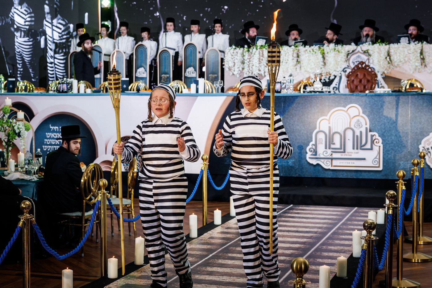 הדינרים בחצה"ק באבוב 45