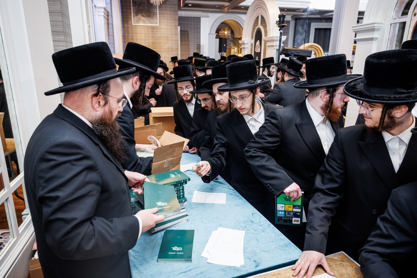 הדינרים בחצה"ק באבוב 45