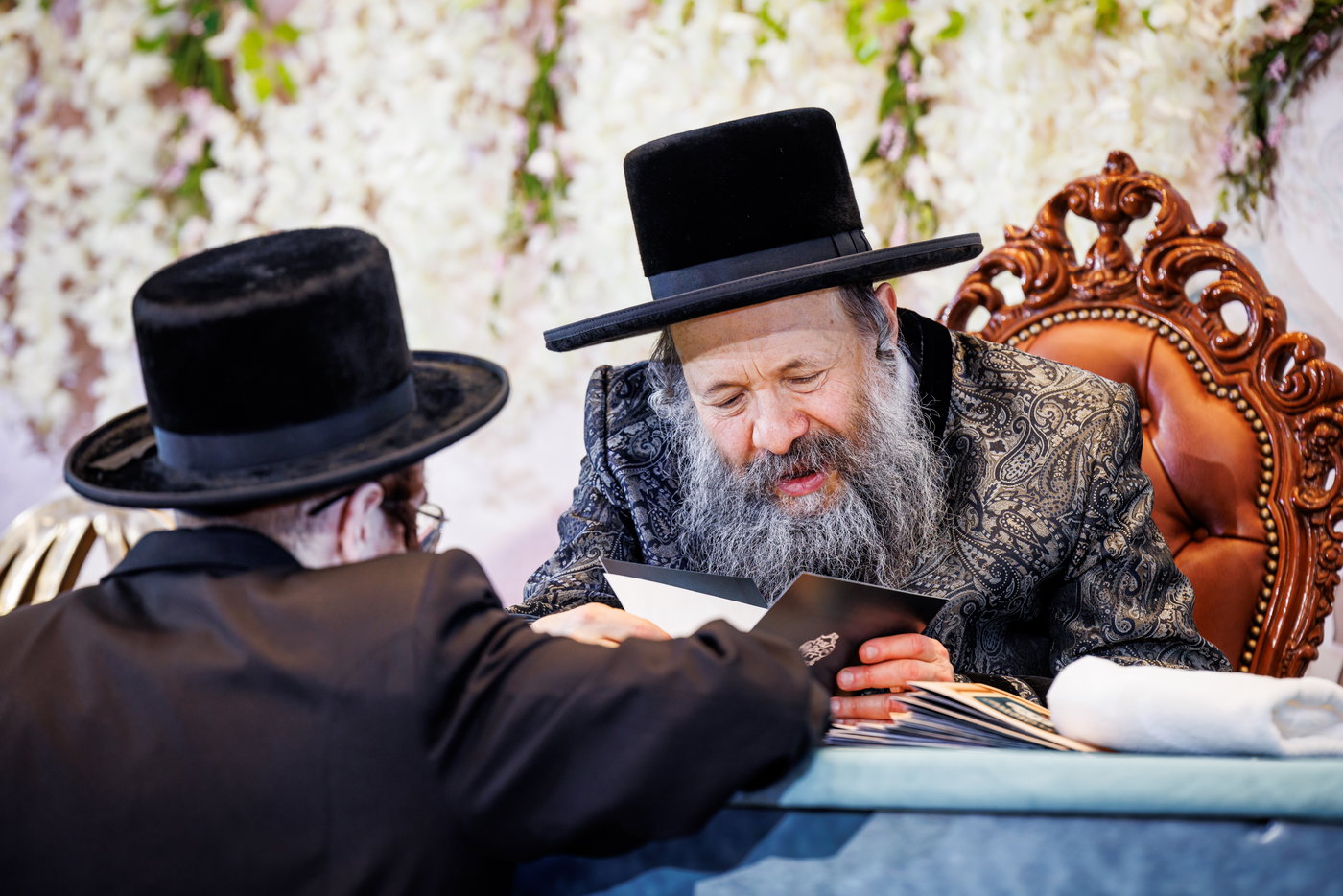 הדינרים בחצה"ק באבוב 45