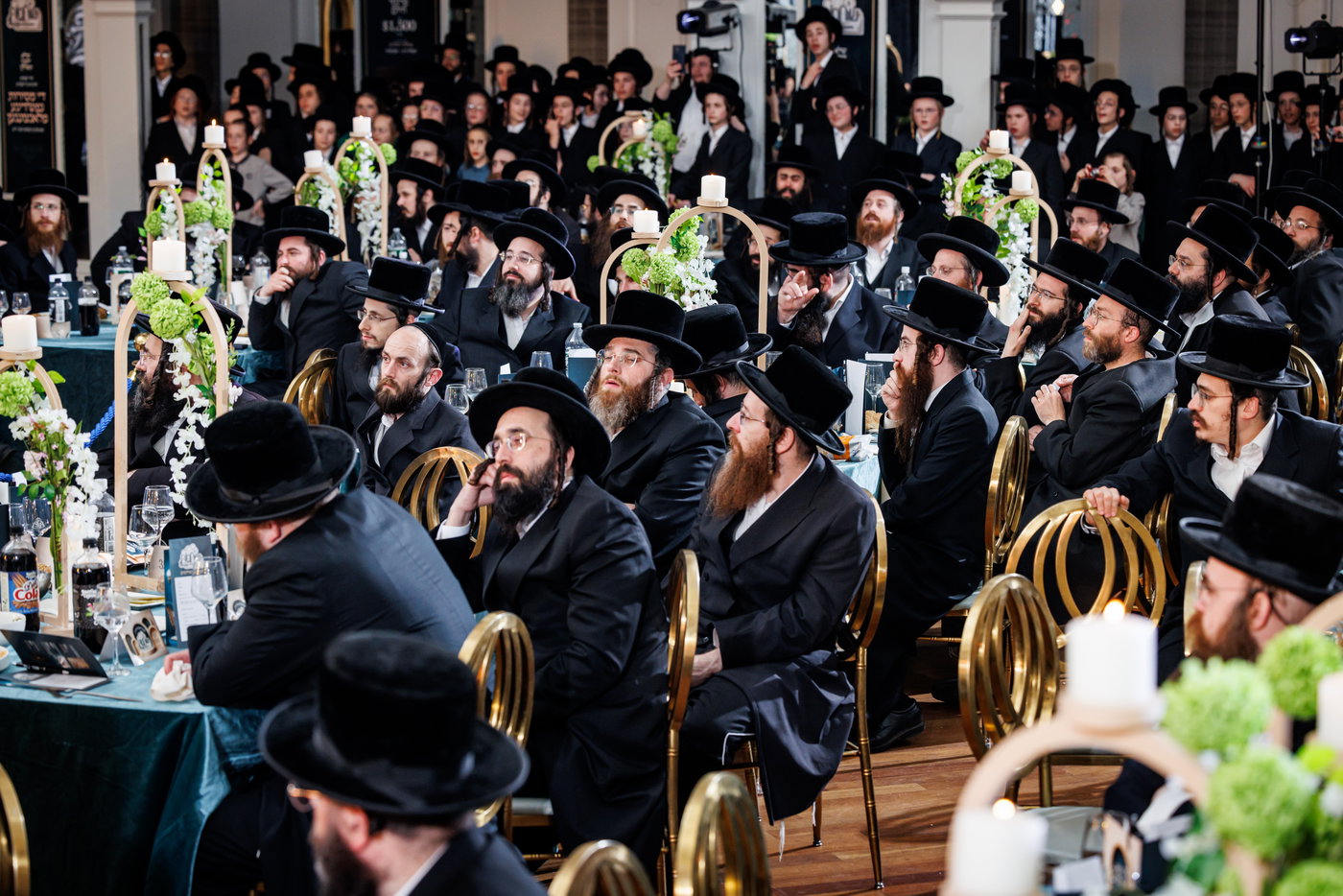 הדינרים בחצה"ק באבוב 45