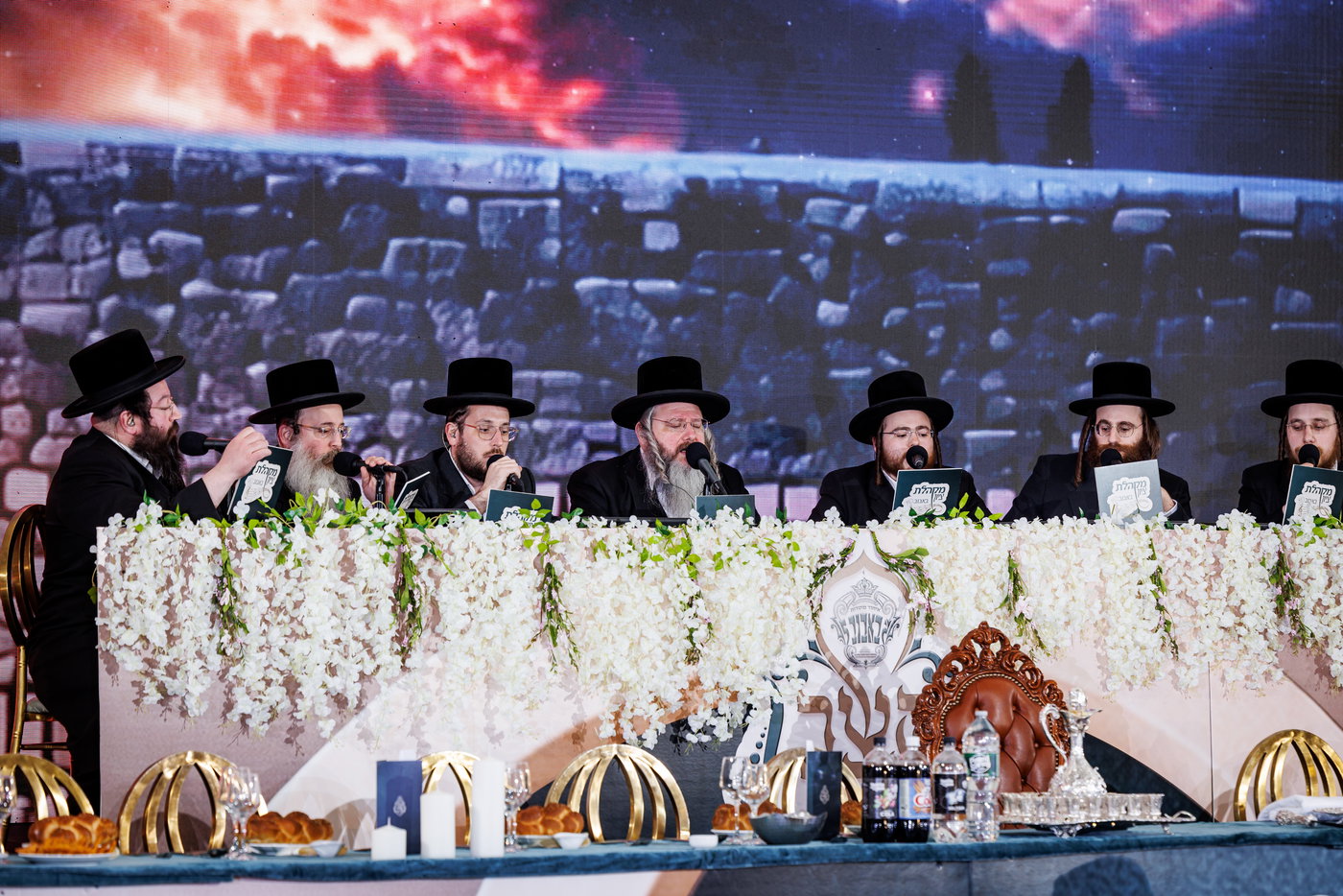 הדינרים בחצה"ק באבוב 45