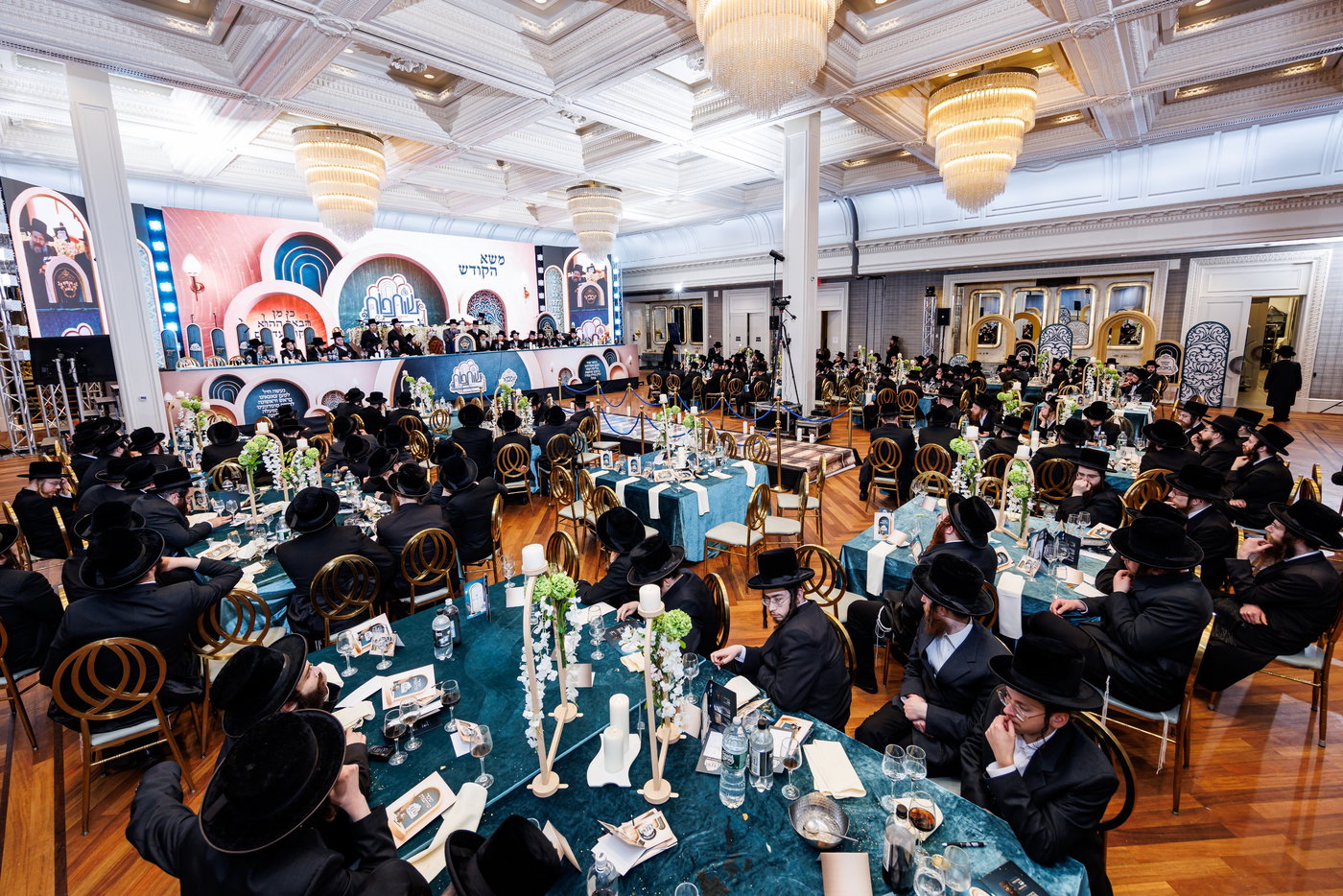 הדינרים בחצה"ק באבוב 45