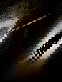 לוחם חטיבה 7 במנהרת הענק של חיזבאללה