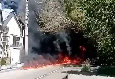 נפט בוער זורם ברחובות: מחזה מפחיד תועד לאחר תקיפה ברוסיה