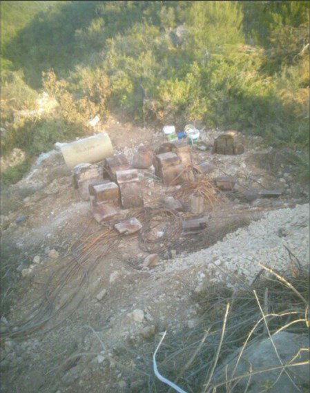 עמדה של ארגון הטרור חיזבאללה ובה מצבור אמצעי לחימה