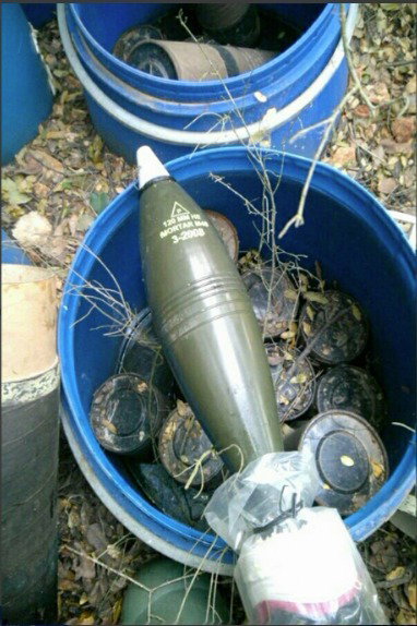 עמדה של ארגון הטרור חיזבאללה ובה מצבור אמצעי לחימה