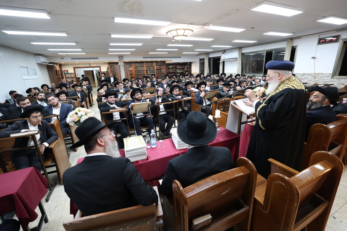 הגר"מ צדקה בישיבת תורת אברהם