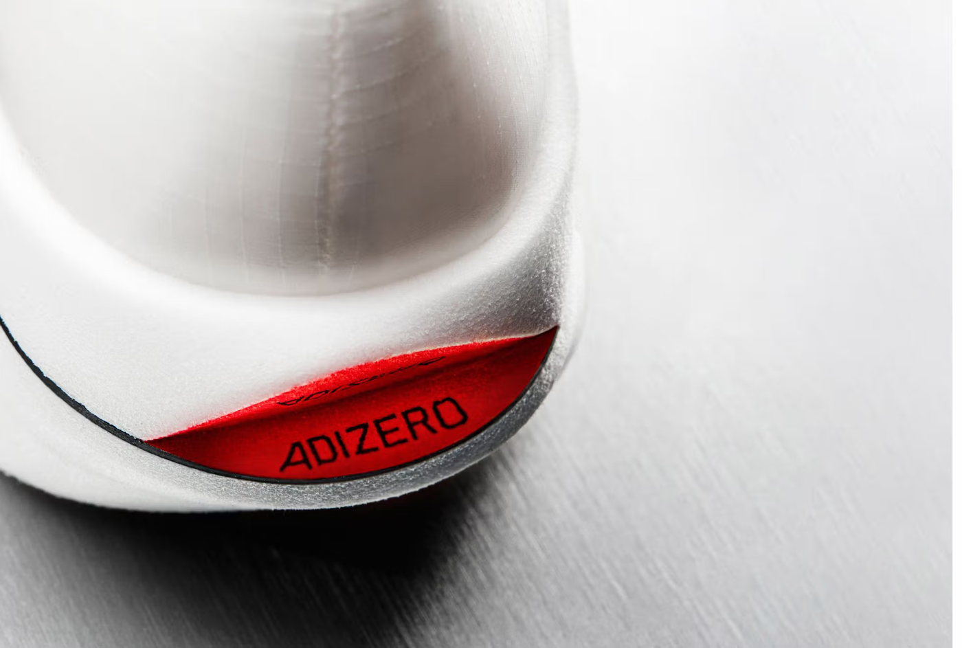 נעלי העל החדשות של אדידס