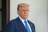 טראמפ מציב תנאי סף לאיראן: "בלעדיו לא תהיה עסקה לעולם"