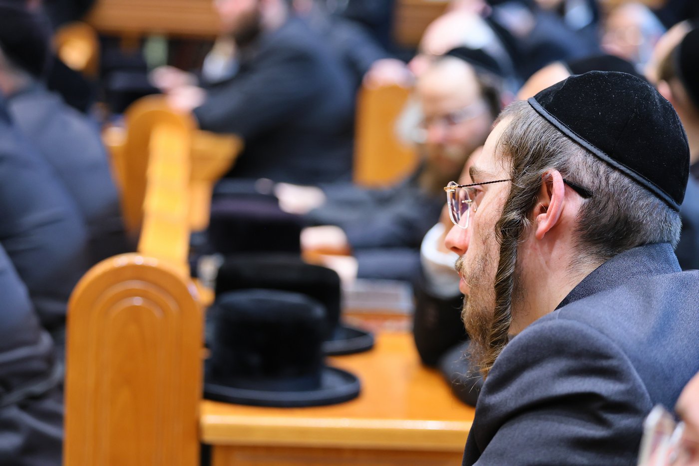 הגה"צ רבי אלימלך בידרמן בשיחת חיזוק בחיפה