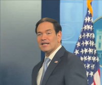 משעשע: מזכיר המדינה עמוס התפקידים עבד על העיתונאים | צפו בתיעוד מהבית הלבן