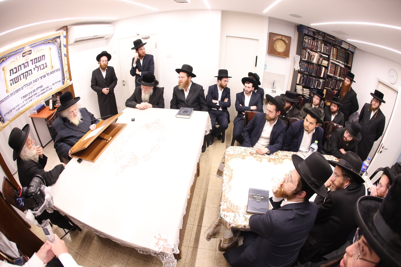 המעמד במעונו של הגר"מ שטרנבוך