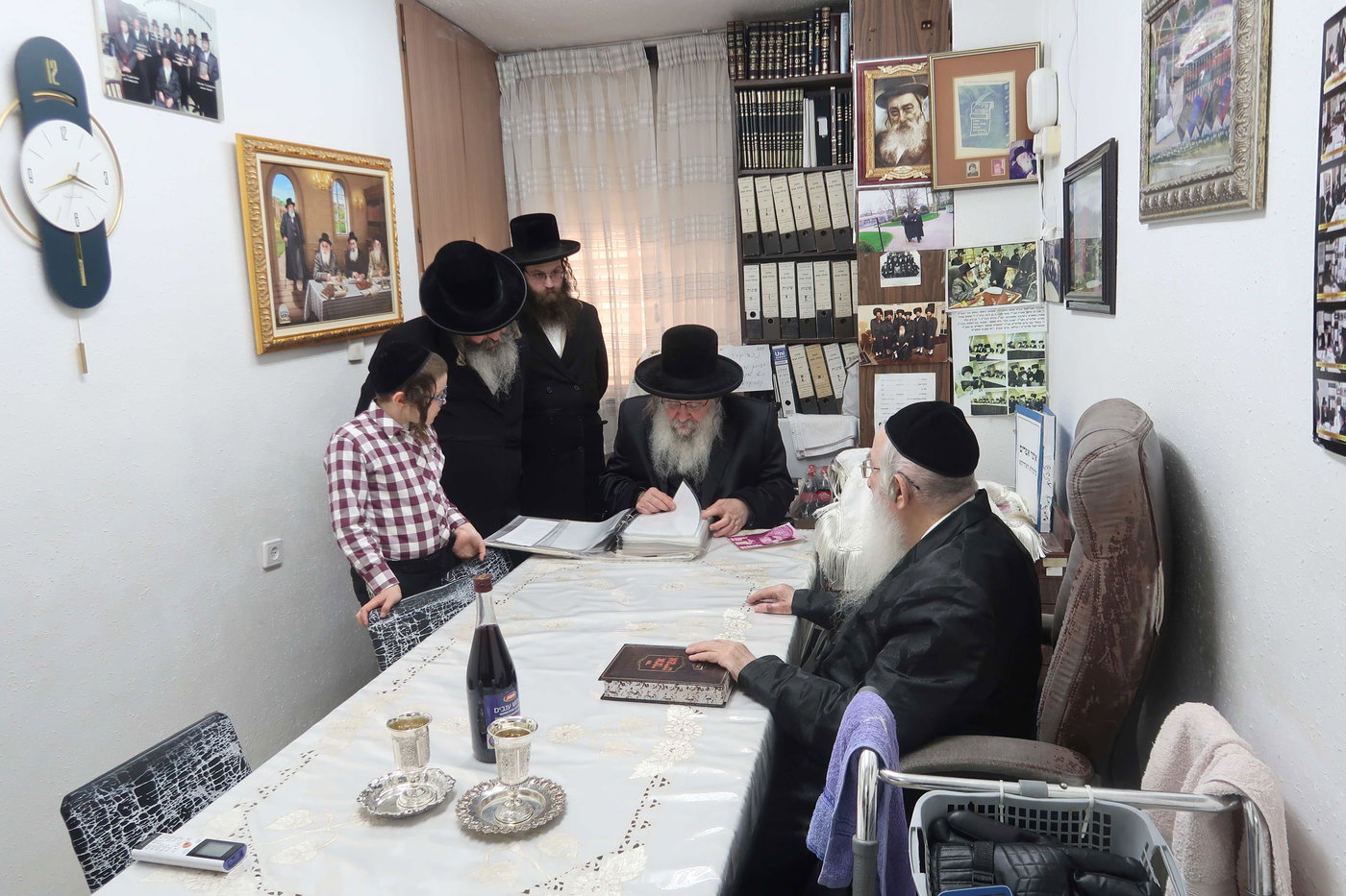 האדמו"ר מנדבורנה בביקור אצל הגרא"פ שטיין