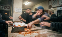 בן 17 מהעיר החרדית נעצר: איים עם סכין קצבים אימתנית בתוך הפיצרייה