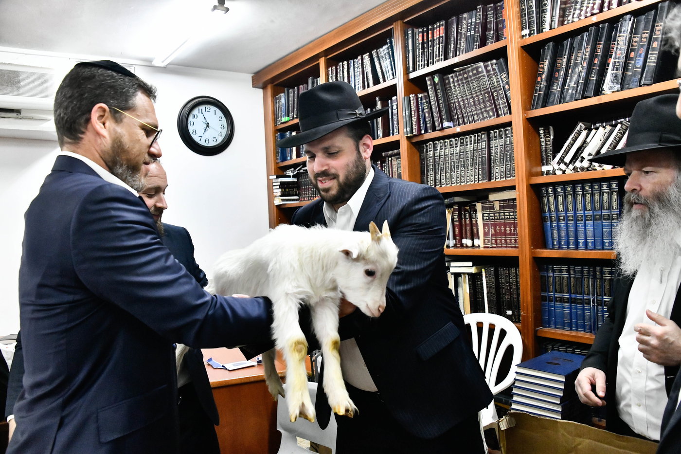 מעמד שחיטת גדי בבני ברק