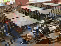 "הפיצוץ האדיר הרעיד את כל הרחוב": הרס רב בבית הספר היהודי