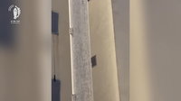 צפו בתיעוד: האסירים יצרו "מעלית" מאולתרת - ונתפסו על חם 