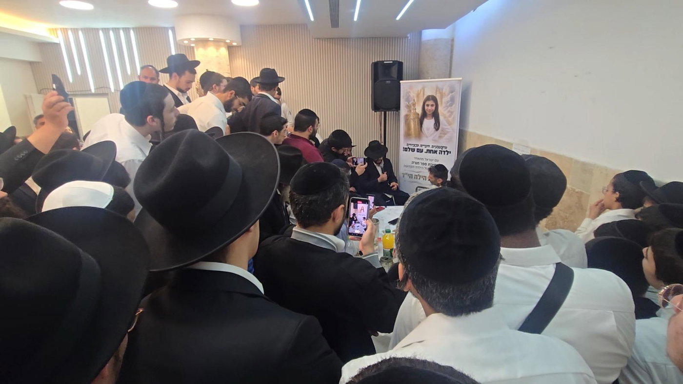 הינוקא בניחום אבלים אצל משפחת כראדי