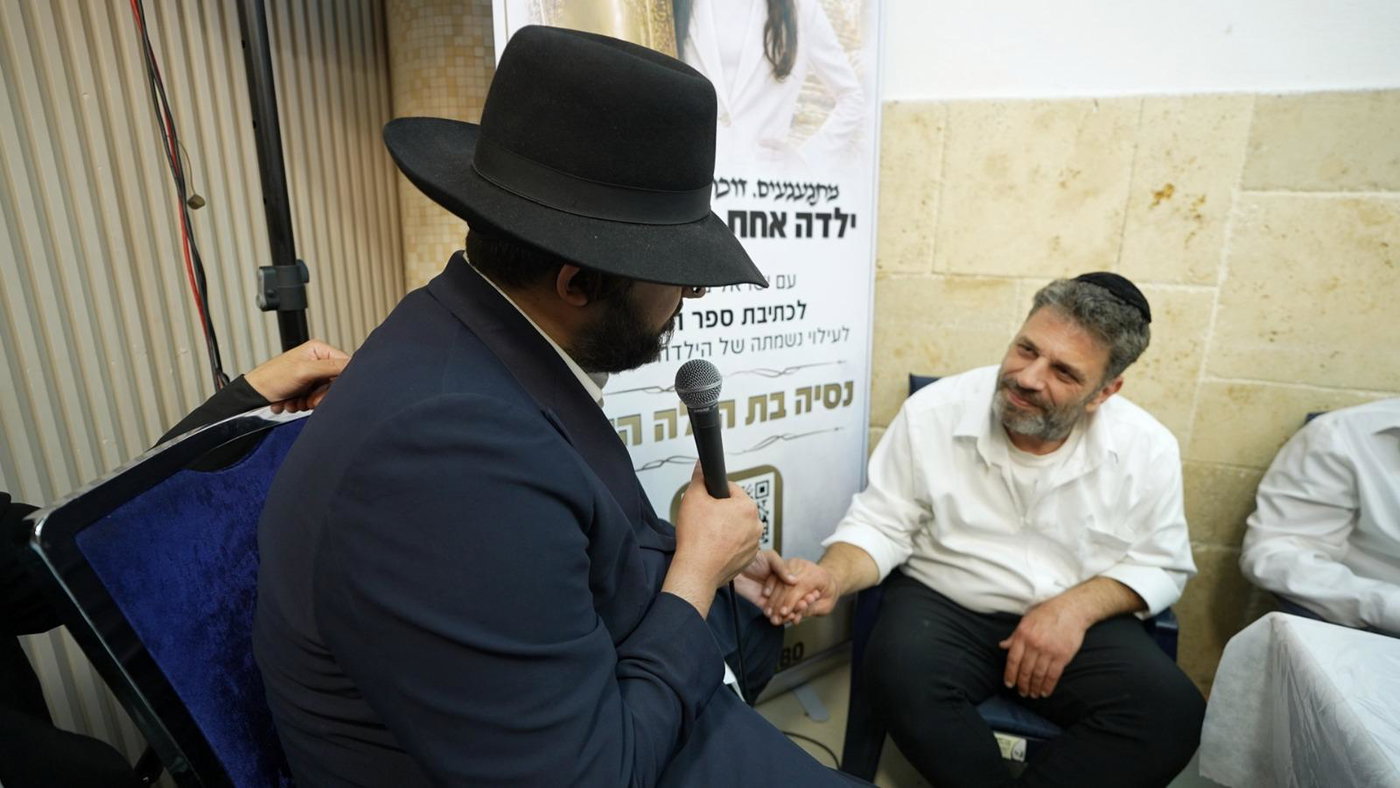 הינוקא בניחום אבלים אצל משפחת כראדי