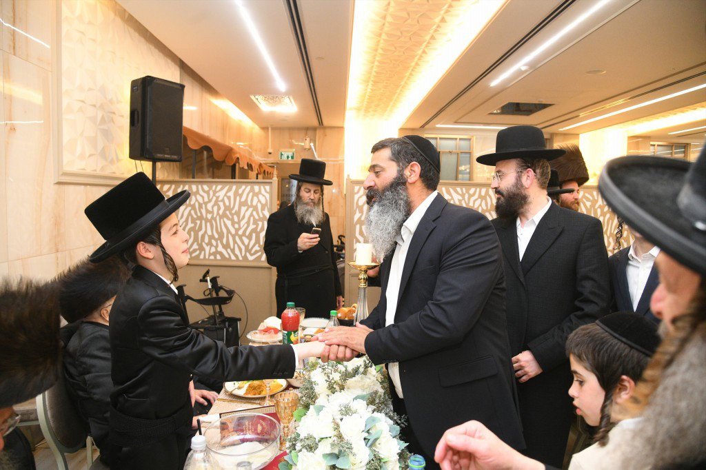 בר מצווה לבנו של יצחק ויינבאך