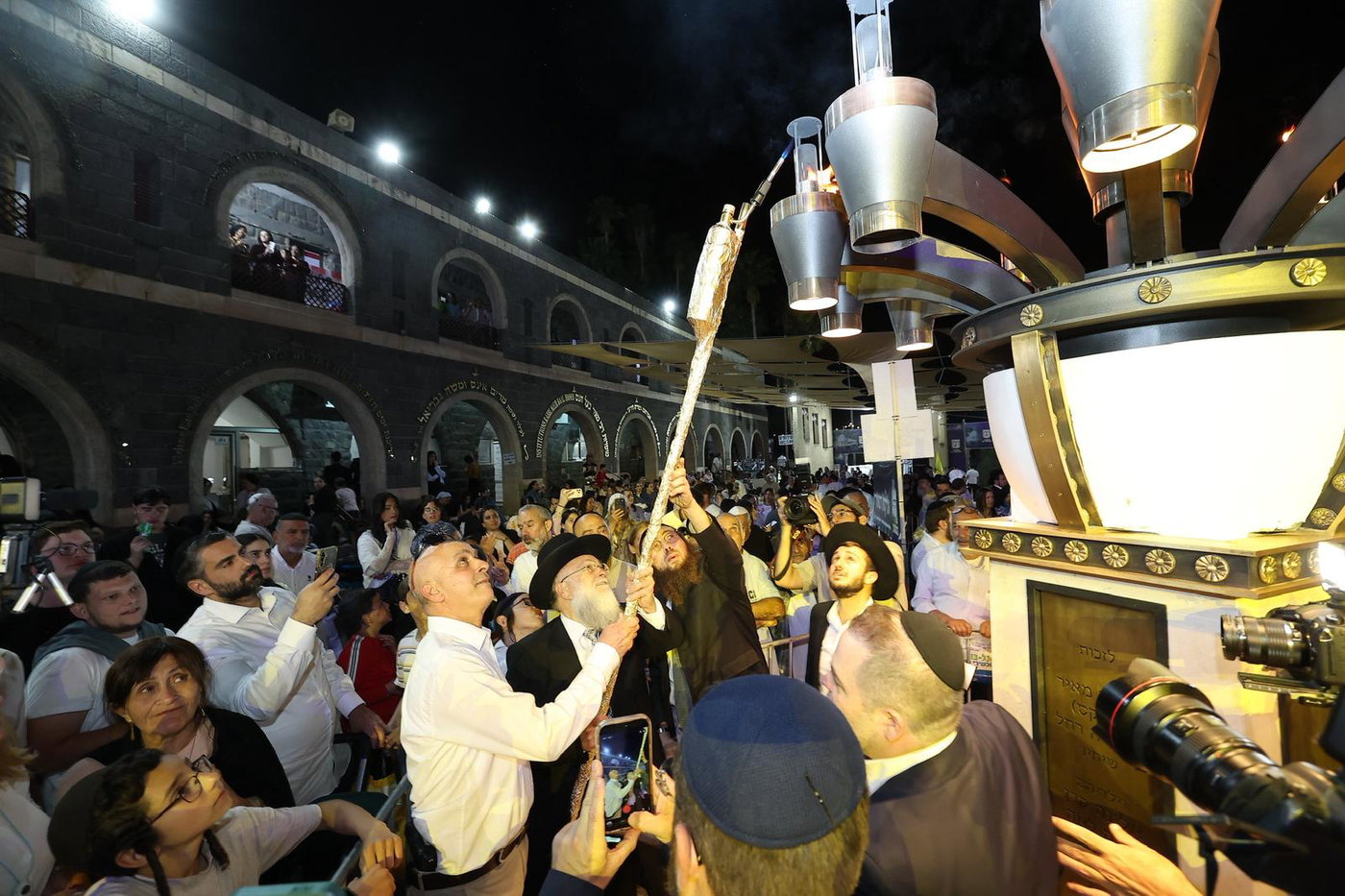 הילולת הרבבות של רבי מאיר בעל הנס בטבריה