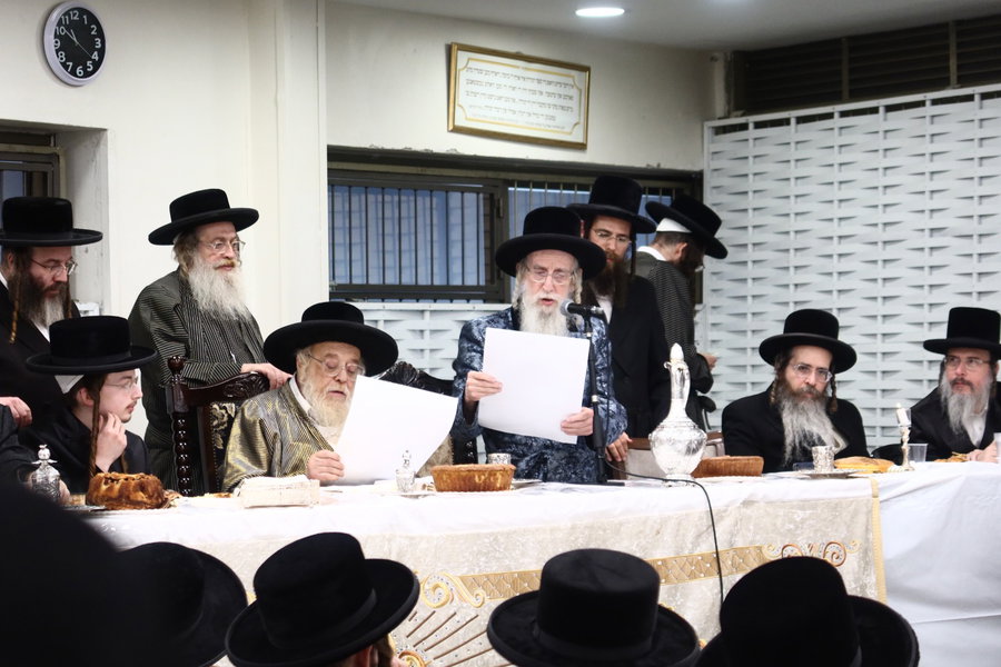 שמחת בית תולדות אהרן - מעליץ