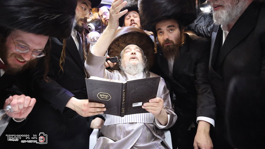 הגרי"מ שכטר במירון