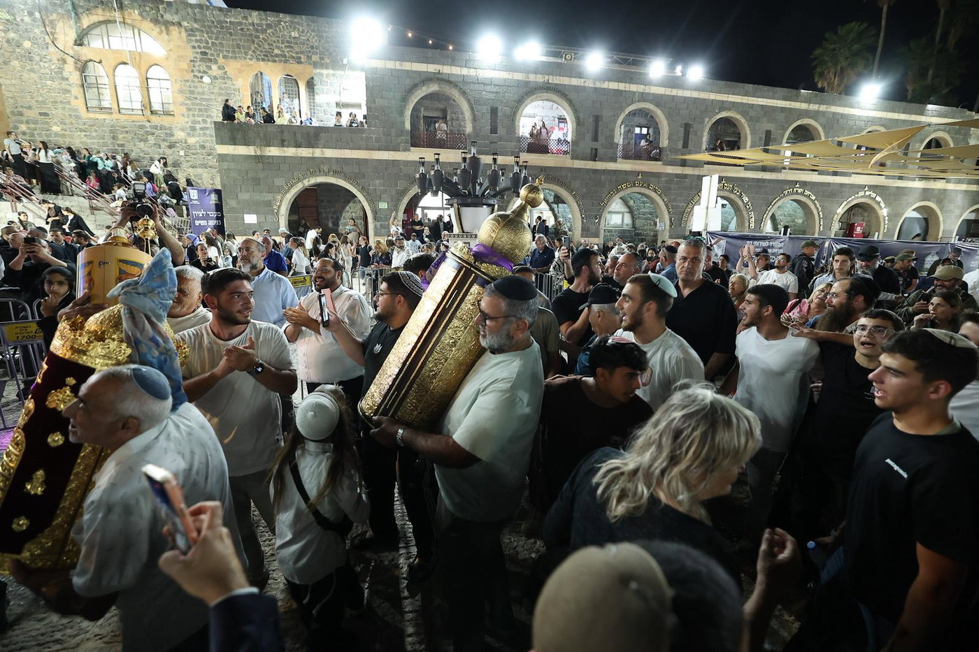 הילולת הרבבות של רבי מאיר בעל הנס בטבריה