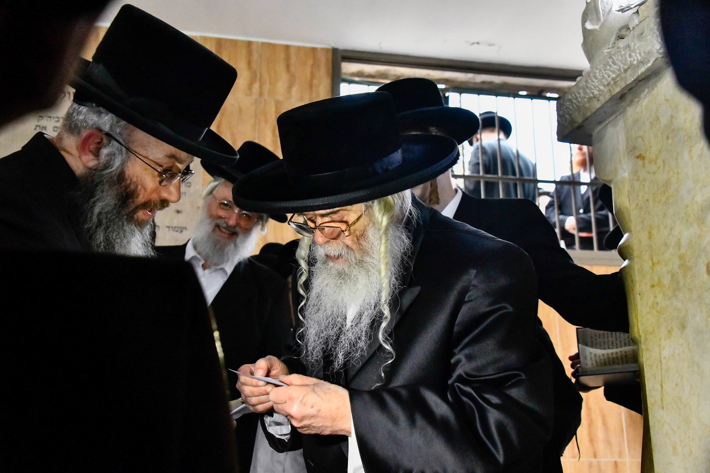 הילולא קדישא בקרעטשניף י-ם