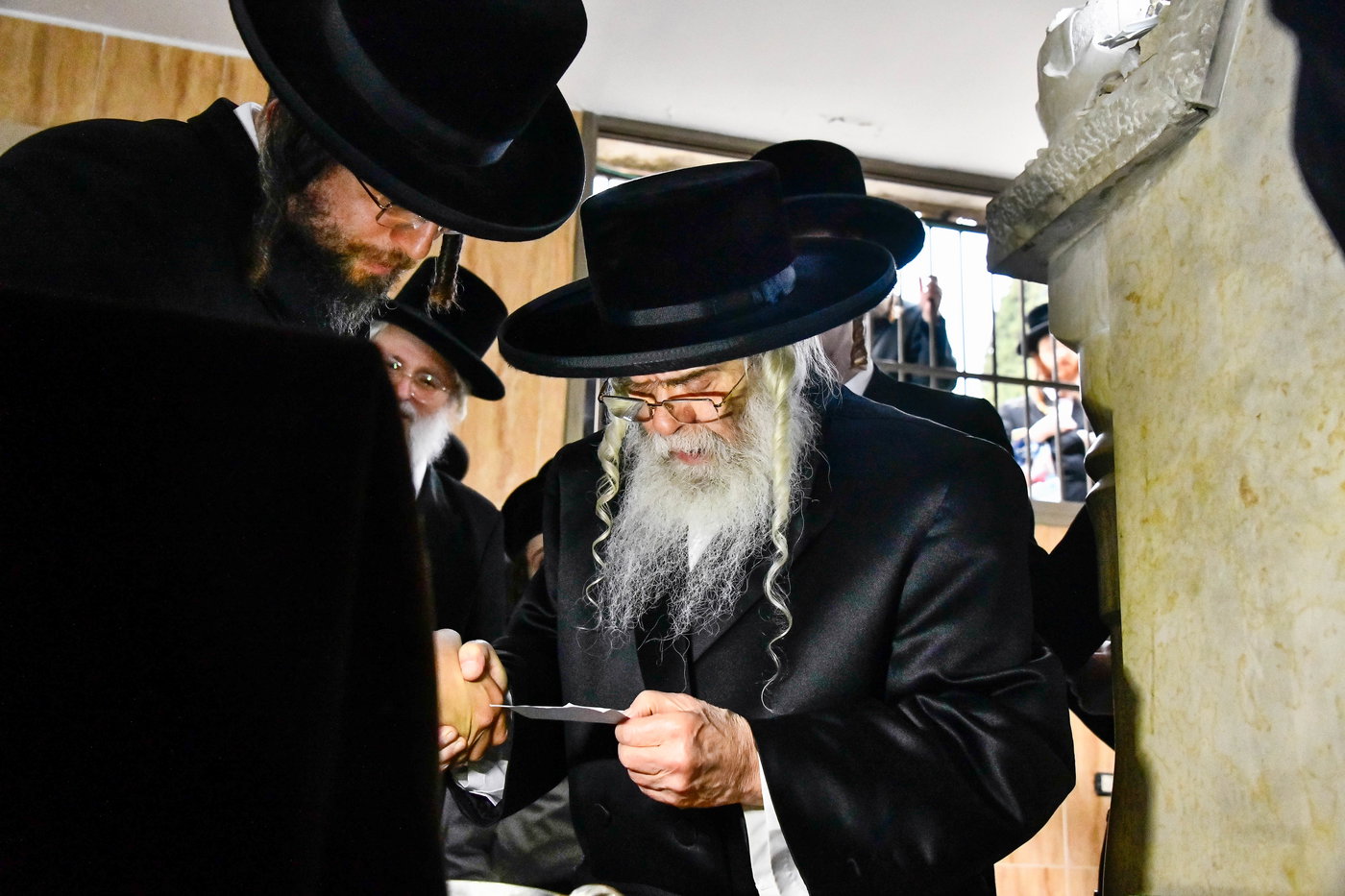הילולא קדישא בקרעטשניף י-ם