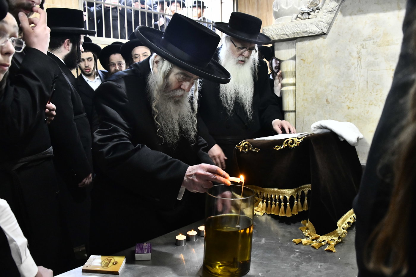 הילולא קדישא בקרעטשניף י-ם