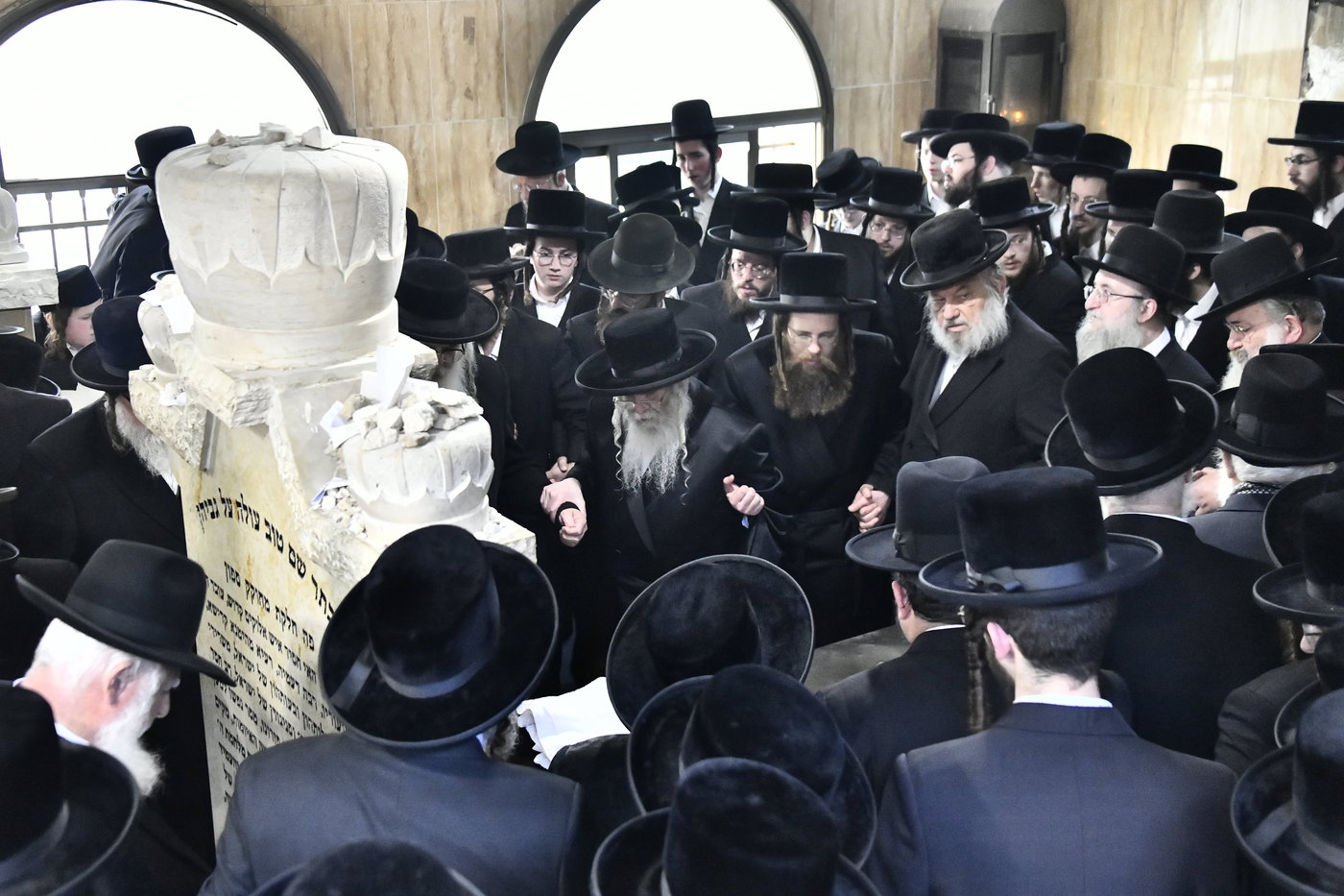 הילולא קדישא בקרעטשניף י-ם