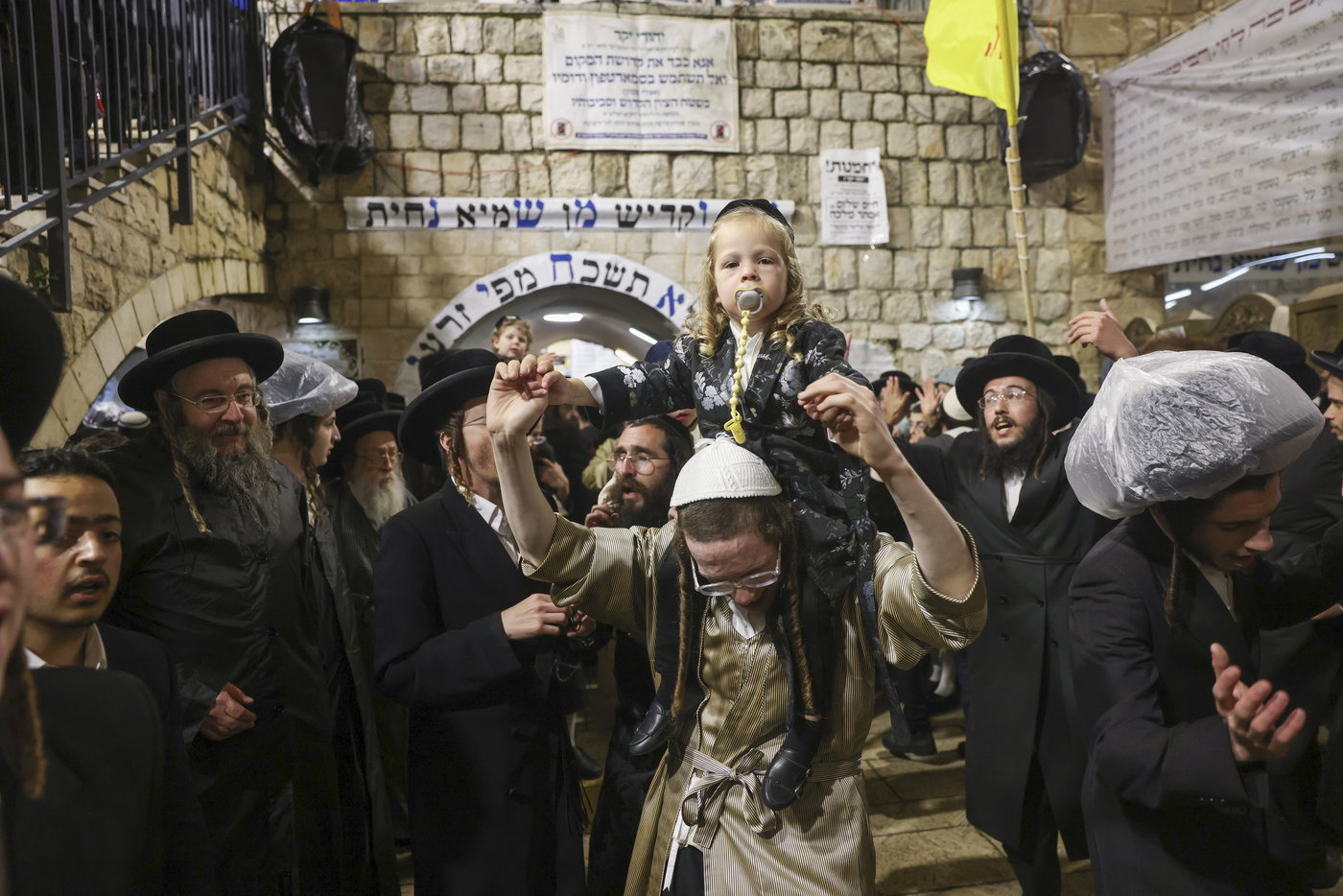 אנשים עם כמיהה לרשב"י שטרחו ועלו לציונו בל"ג בעומר