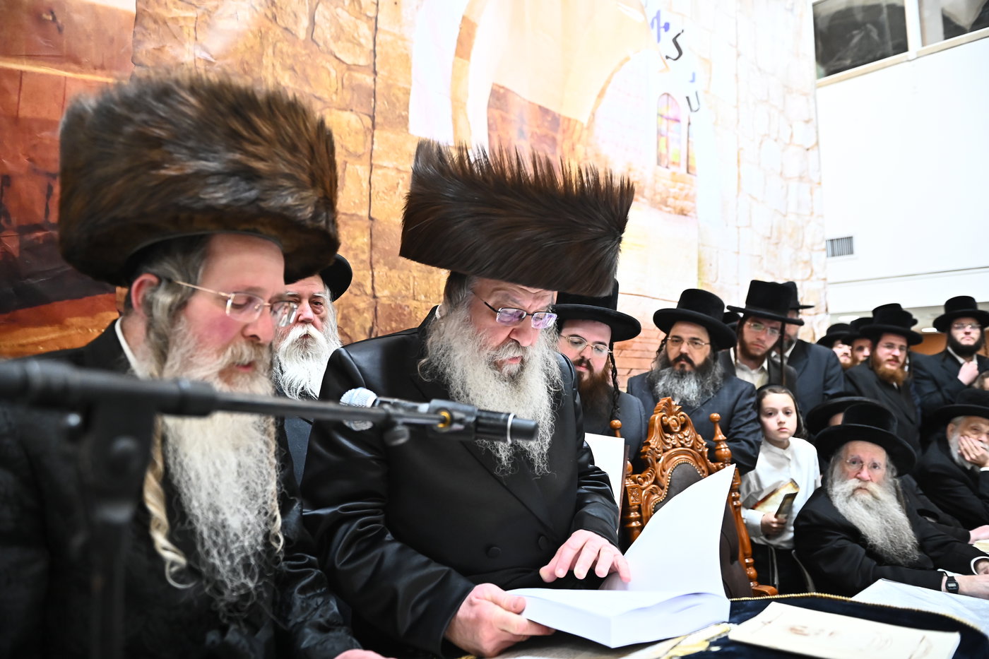 ל"ג בעומר בחצה"ק נדבורנה