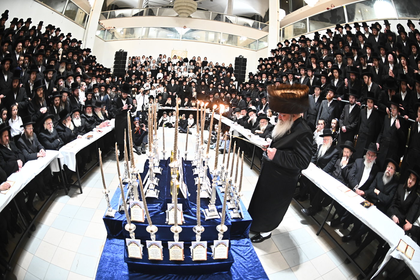 ל"ג בעומר בחצה"ק נדבורנה