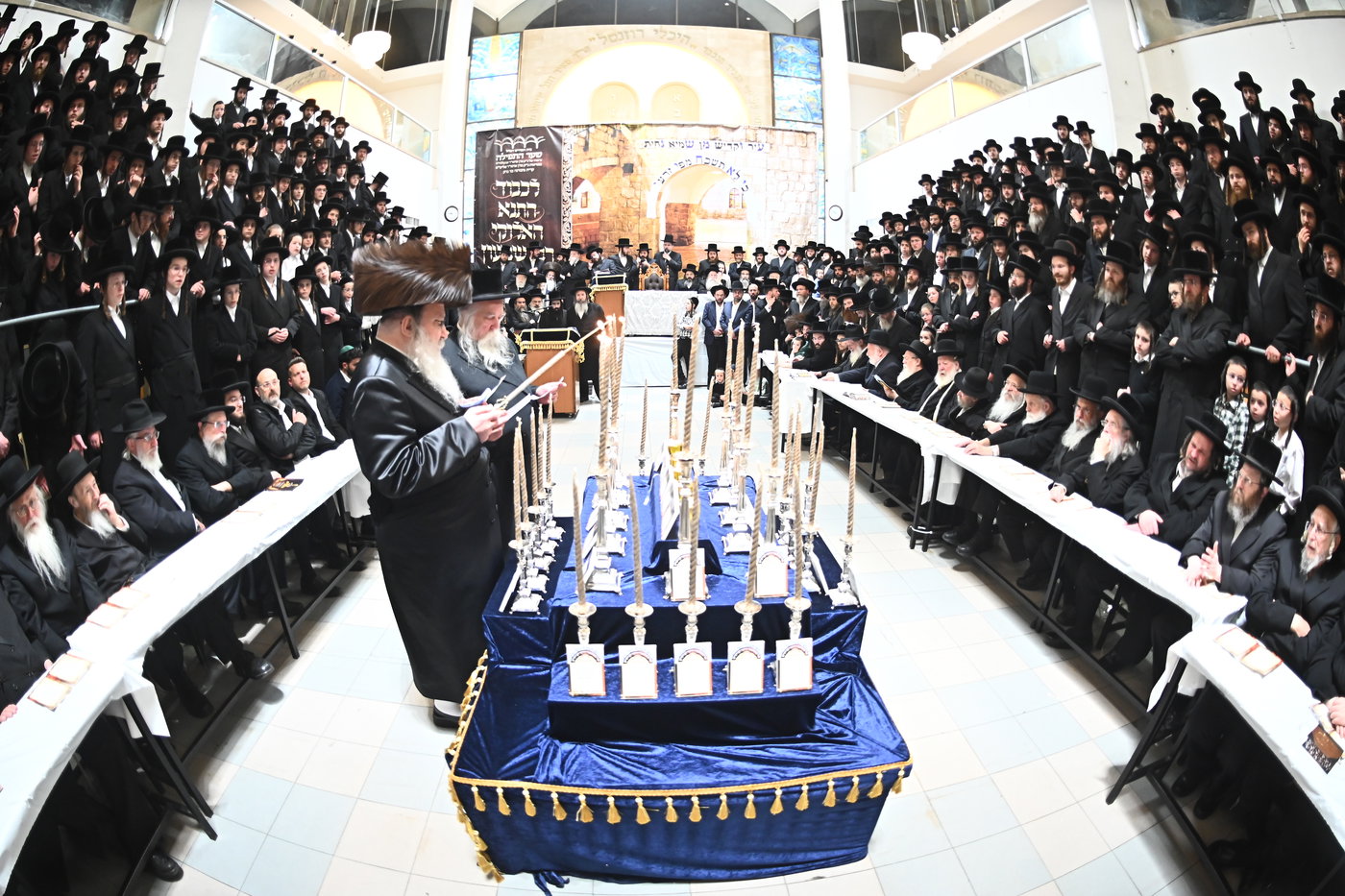ל"ג בעומר בחצה"ק נדבורנה
