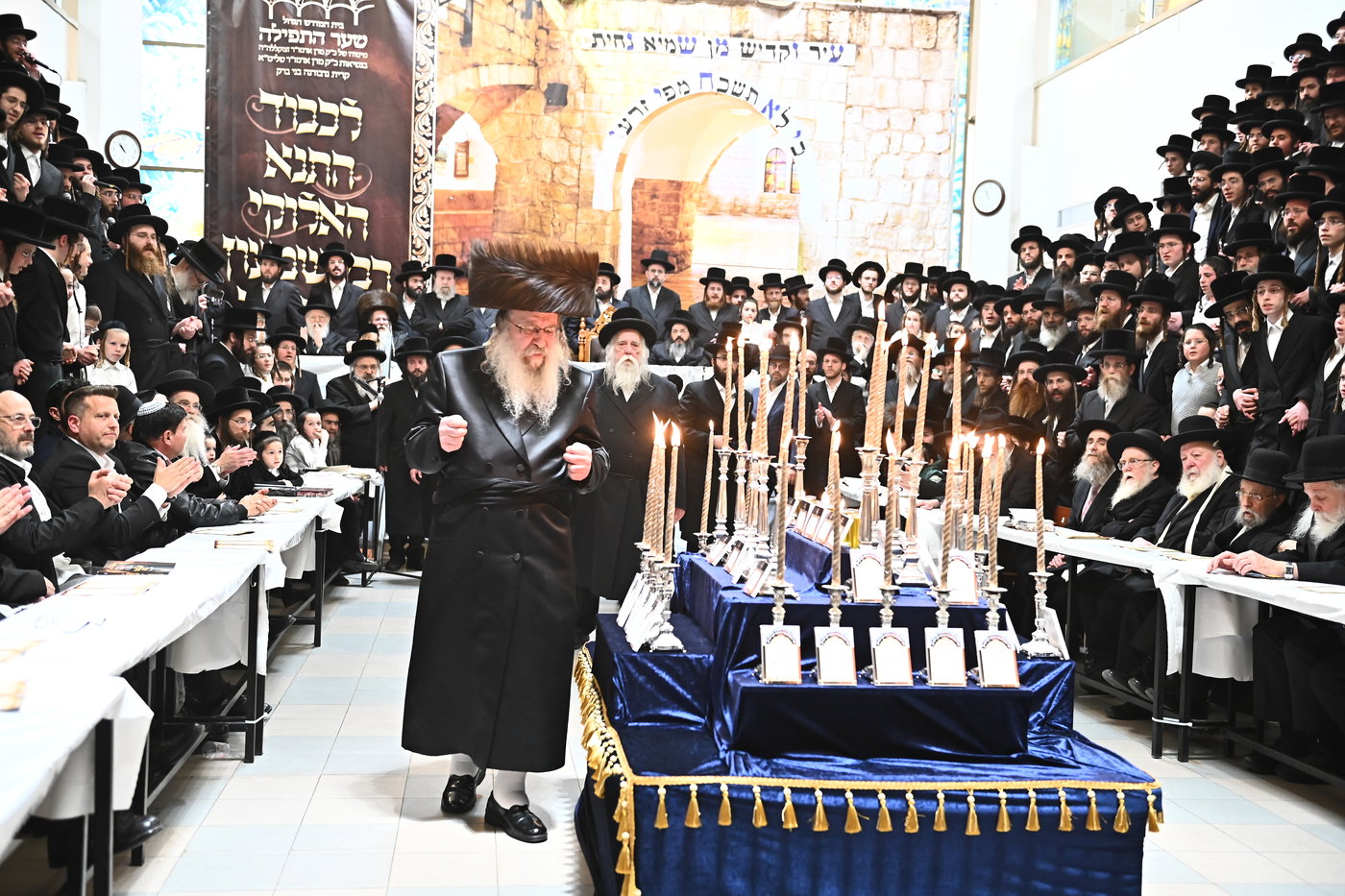 ל"ג בעומר בחצה"ק נדבורנה